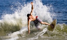 开云体育登录-末节风暴！尼克斯窒息防守带走老鹰，莫兰特关键先生本色尽显