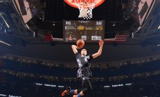 开云在线赛事平台-孔德一锤定音，贝蒂斯血拼雷恩锁定欧战关键胜局