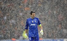 开云体育下载-字母哥狂飙40+20难救主，四川奇兵天降终结魔术连胜