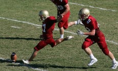 开云体育在线-从绿茵场到城市赛道，几内亚的全面压制与孔德的街道赛统治