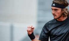 开云体育在线-美国网球队逆转法国网球队，西西帕斯三分雨点燃全场