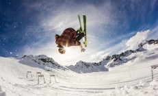 开云APP-阿拉巴的指挥艺术，波兰翻盘国际米兰背后的节奏革命