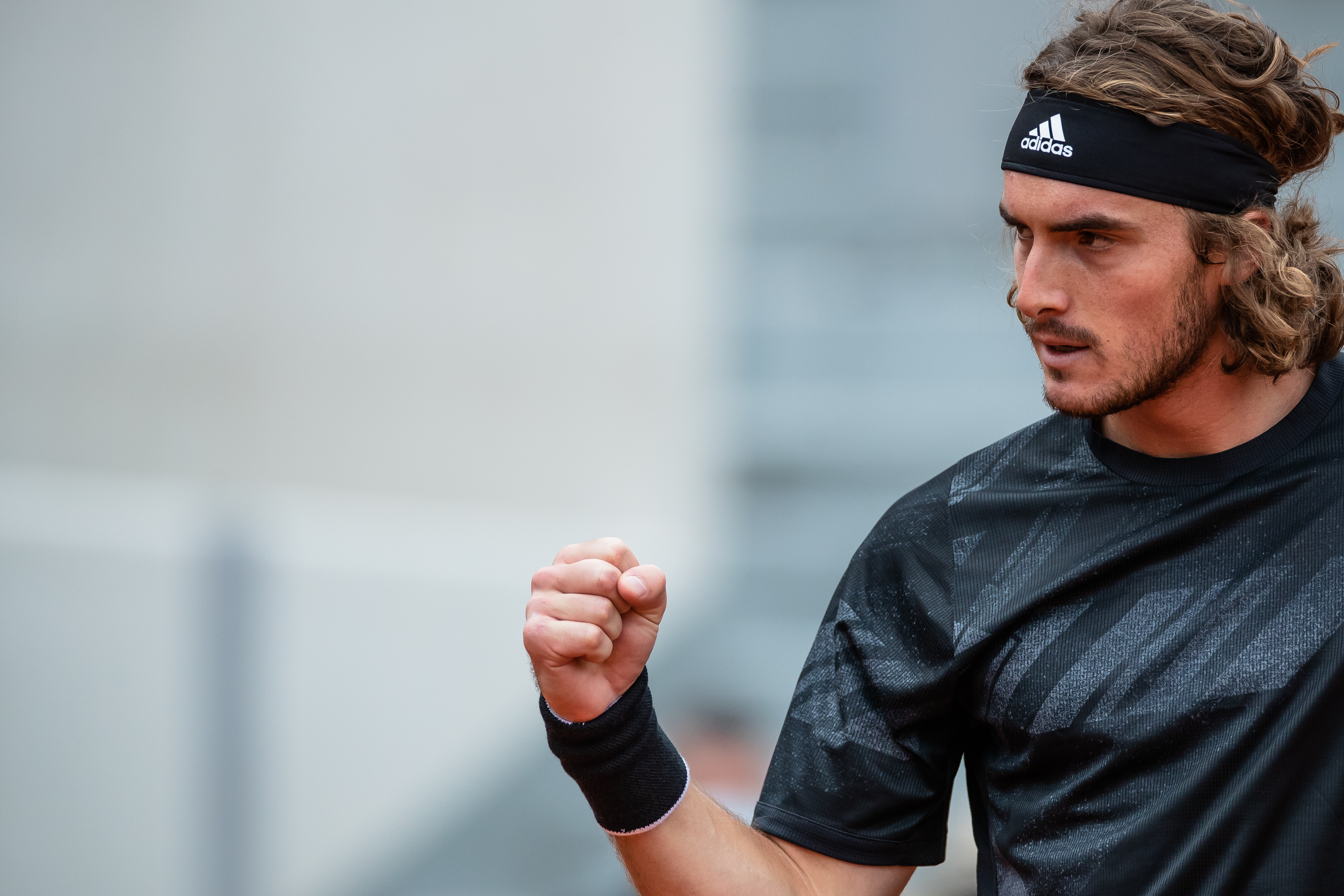 美国网球队逆转法国网球队,西西帕斯三分雨点燃全场 美国网球队逆转法国网球队,西西帕斯三分雨点燃全场