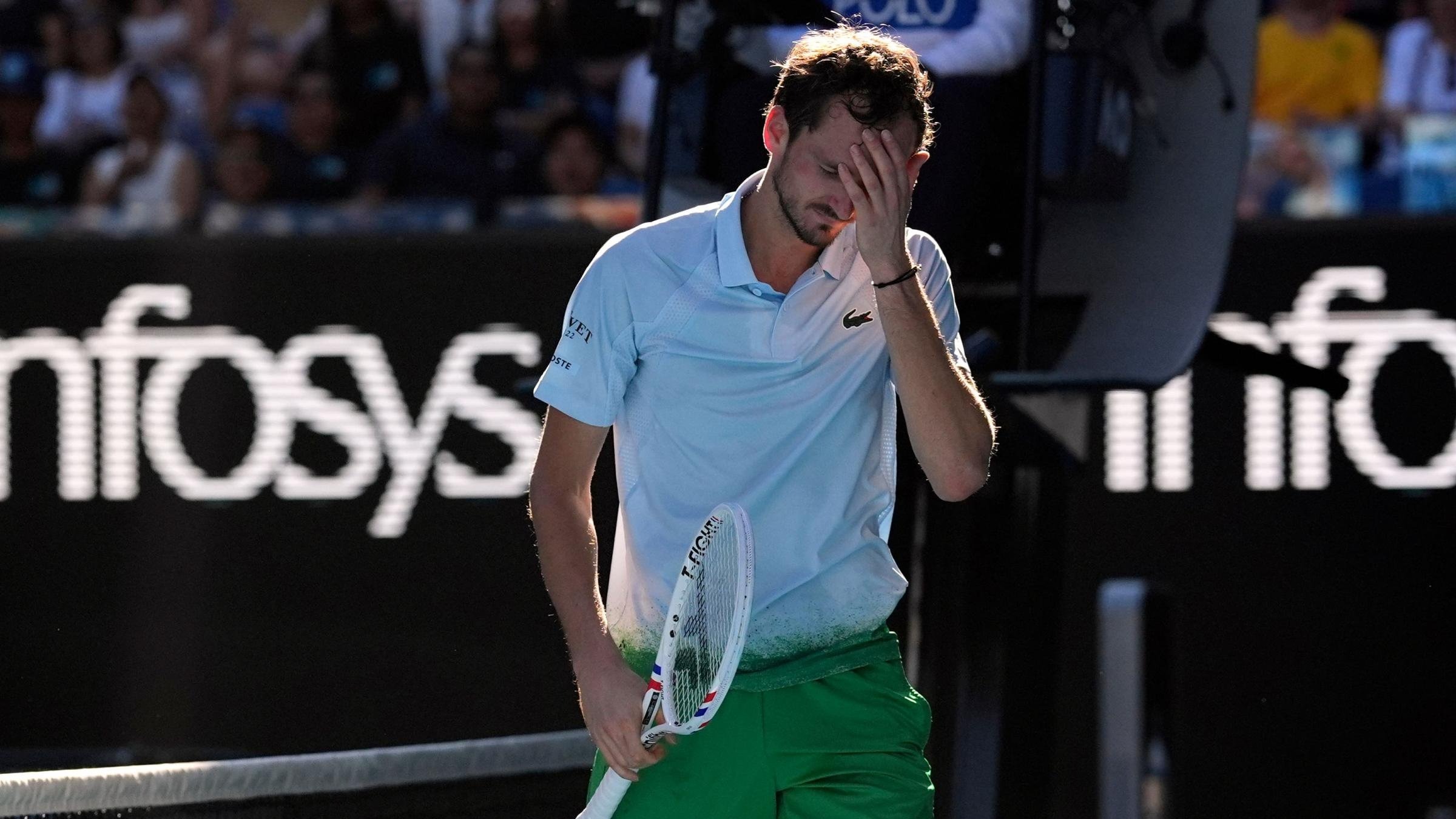 德国网球队险胜英国网球队,梅德韦杰夫统治全场的简单介绍 德国网球队险胜英国网球队,梅德韦杰夫统治全场的简单介绍