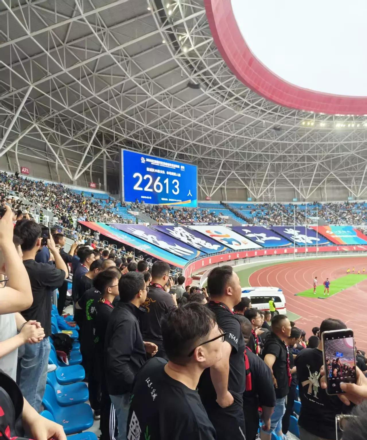 关于欧洲足球盛事火爆进行,球迷热情高涨的信息 关于欧洲足球盛事火爆进行,球迷热情高涨的信息