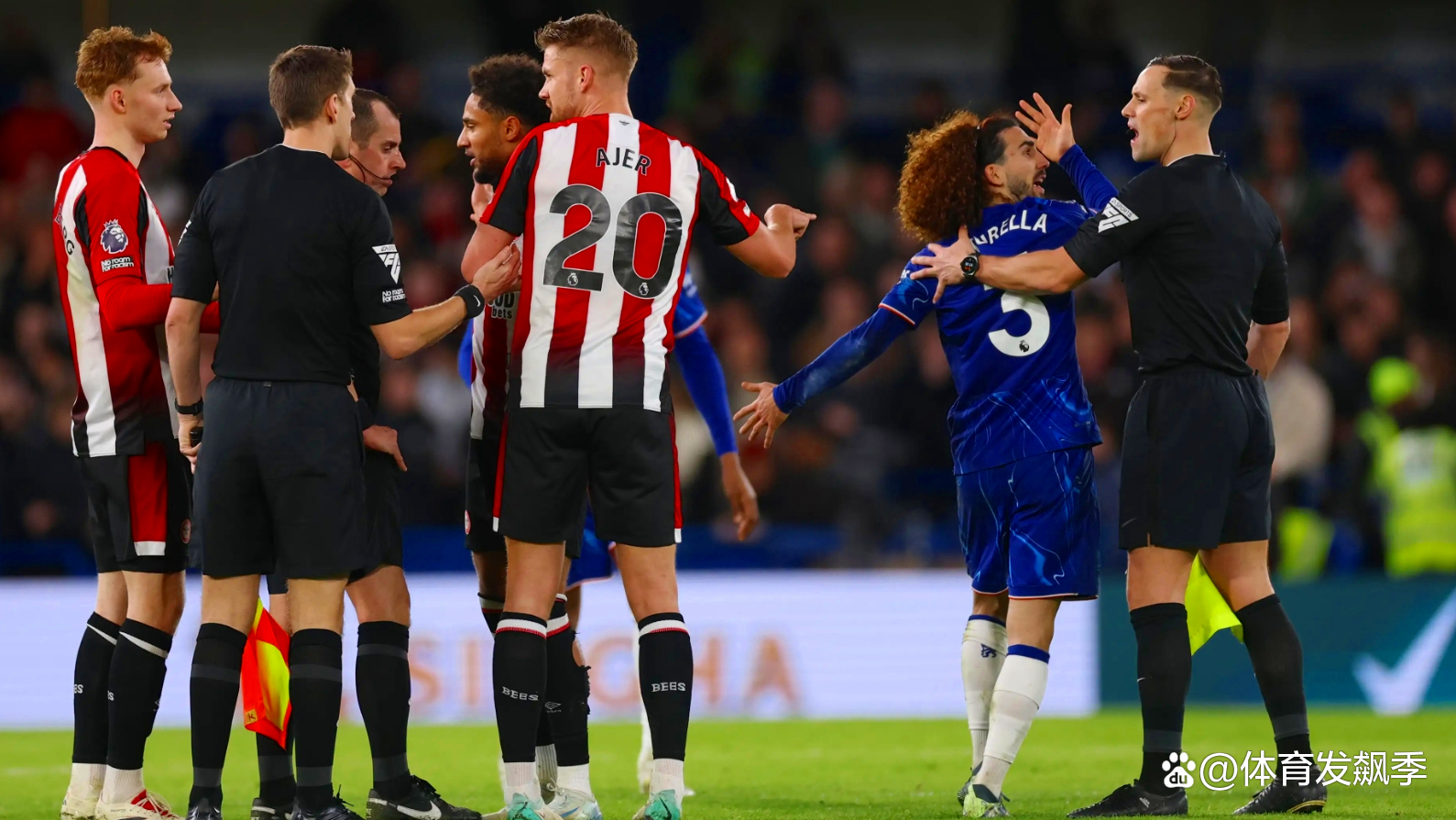 佛罗伦萨门将神勇,助球队零封对手的简单介绍 佛罗伦萨门将神勇,助球队零封对手的简单介绍