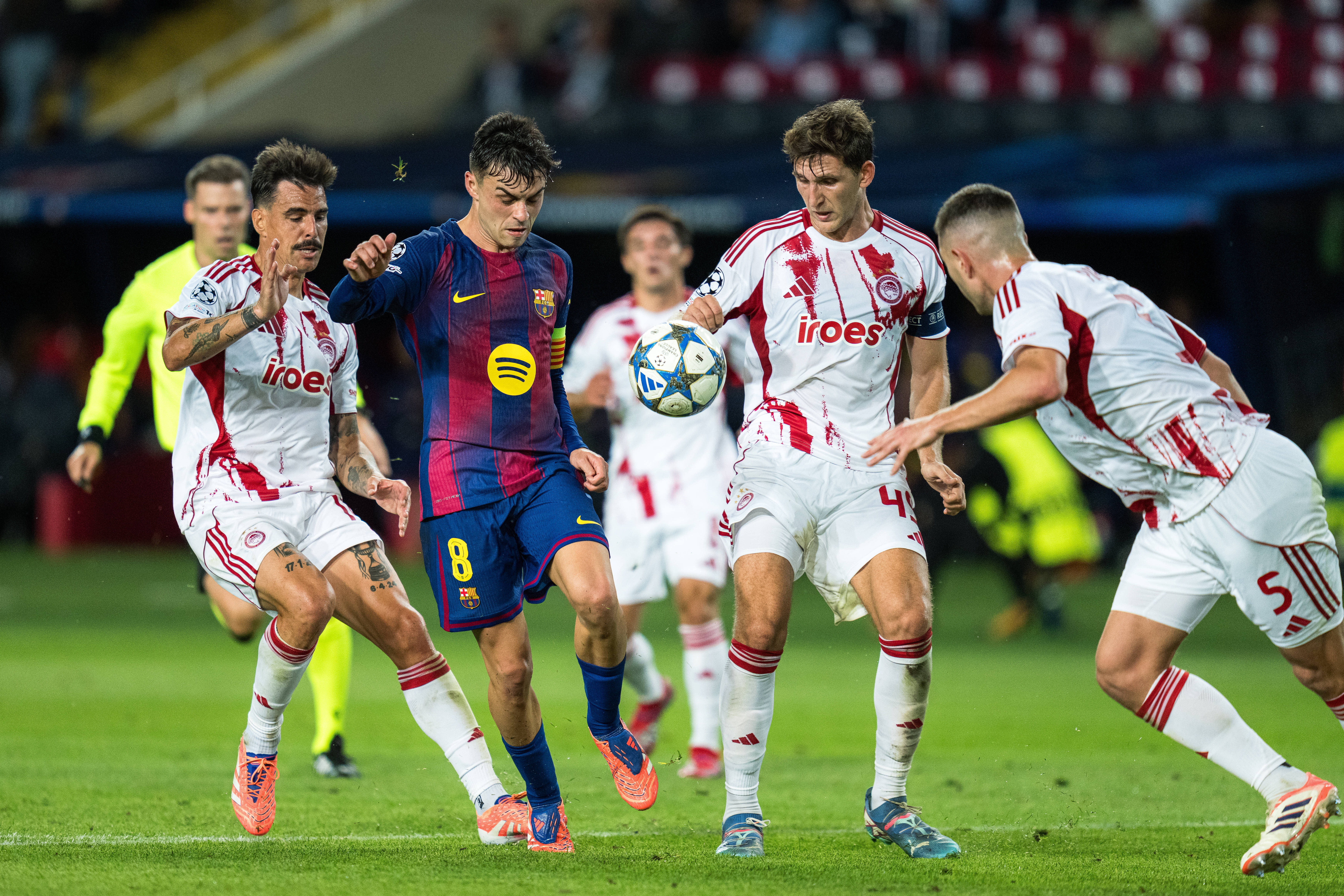 巴塞罗那门将因违规处罚停赛两场 巴塞罗那门将因违规处罚停赛两场