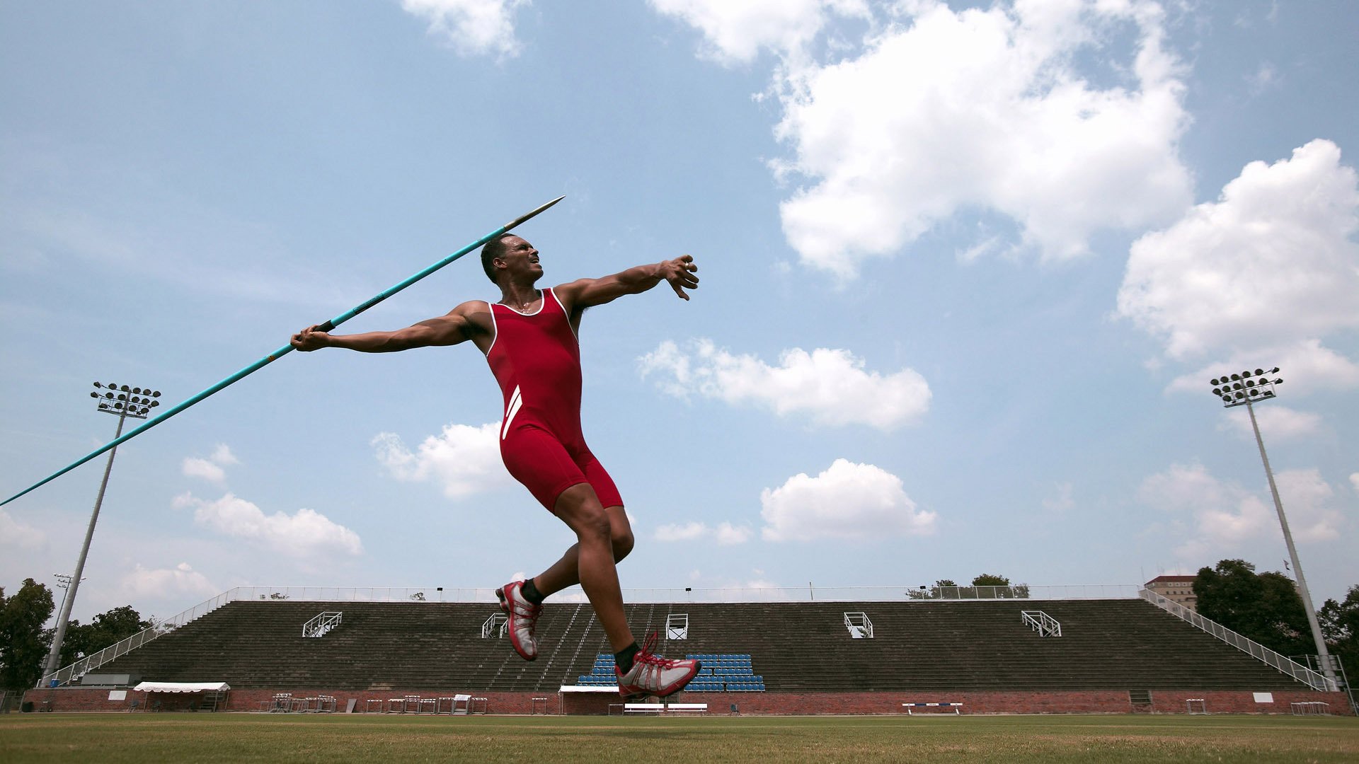 勇士稳如磐石，太阳黯然西沉，一场战术与意志的较量